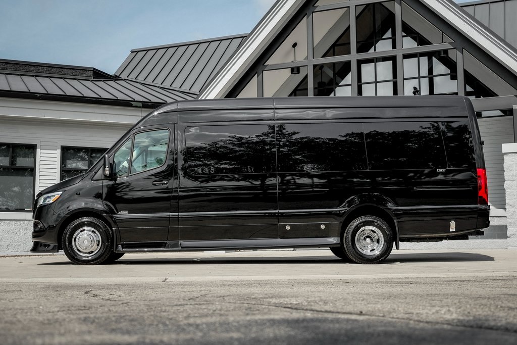 2024 Mercedes Benz Sprinter 3500 170 WB photo 4