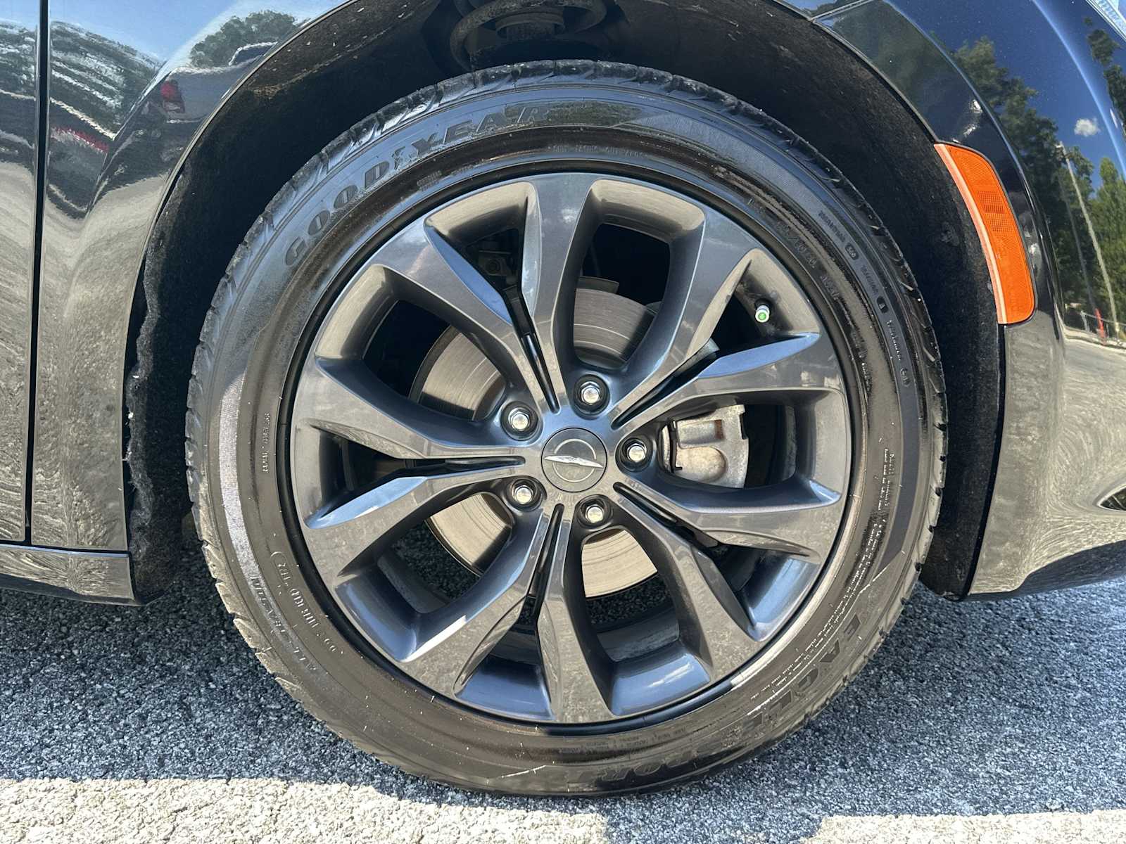 2020 Chrysler Pacifica Touring photo 12
