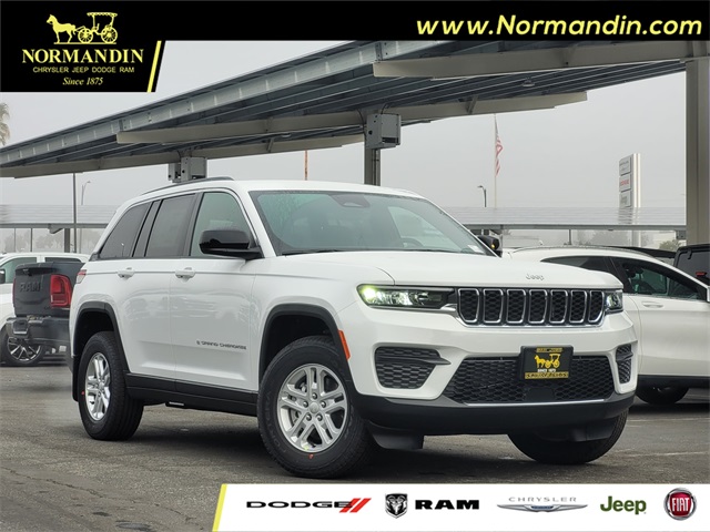 2025 Jeep Grand Cherokee Laredo's photo