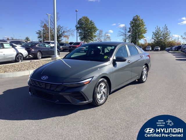 2025 Hyundai Elantra SE