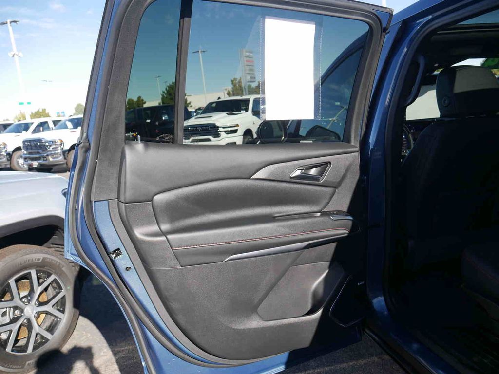 2024 Chevrolet Traverse Z71 photo 10