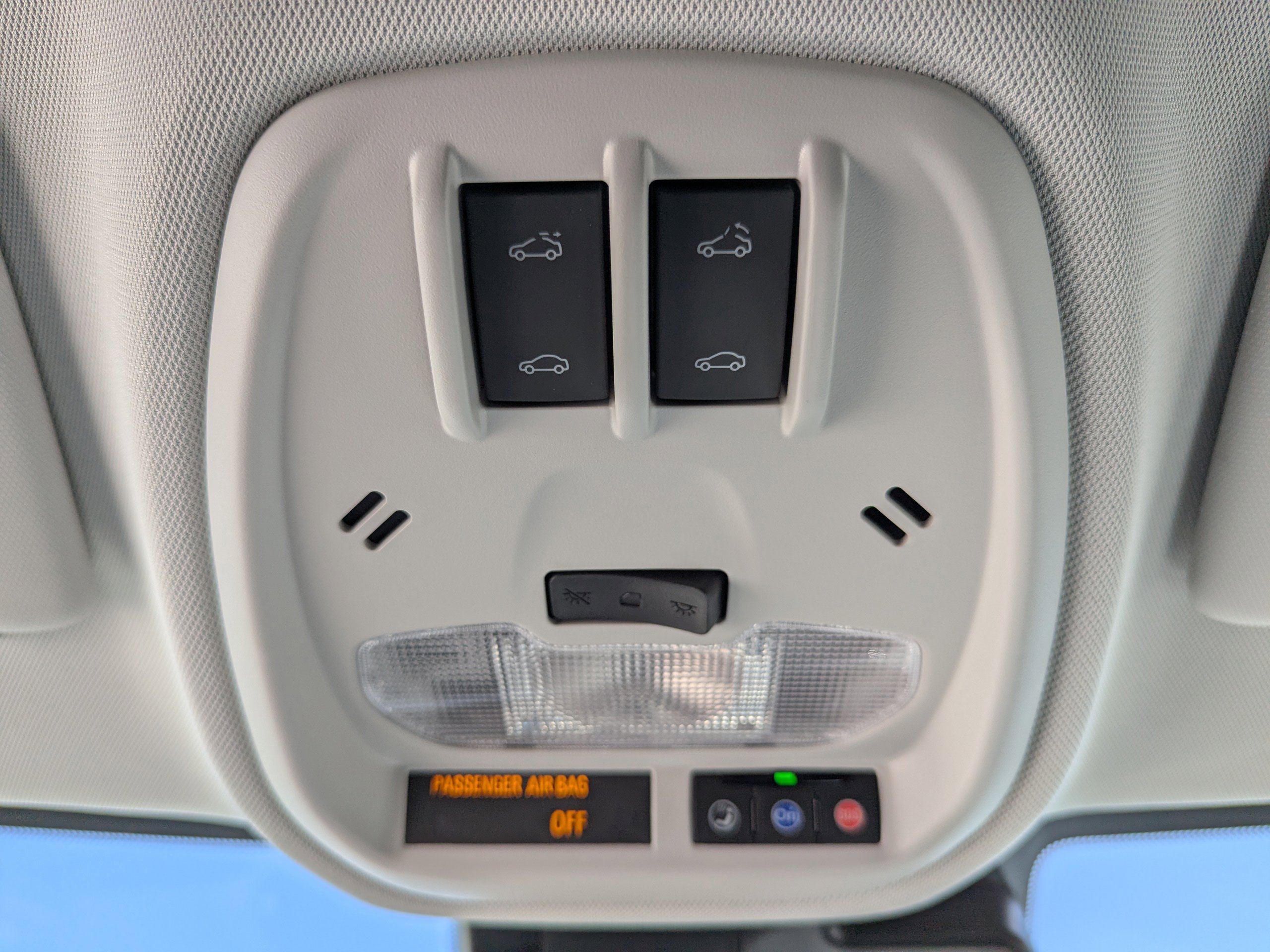 2025 Chevrolet Trax LT photo 21