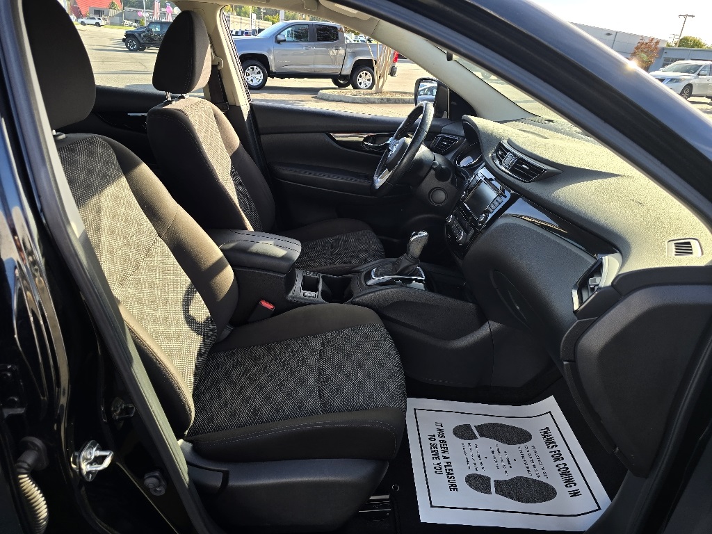 2021 Nissan Rogue Sport SV photo 11