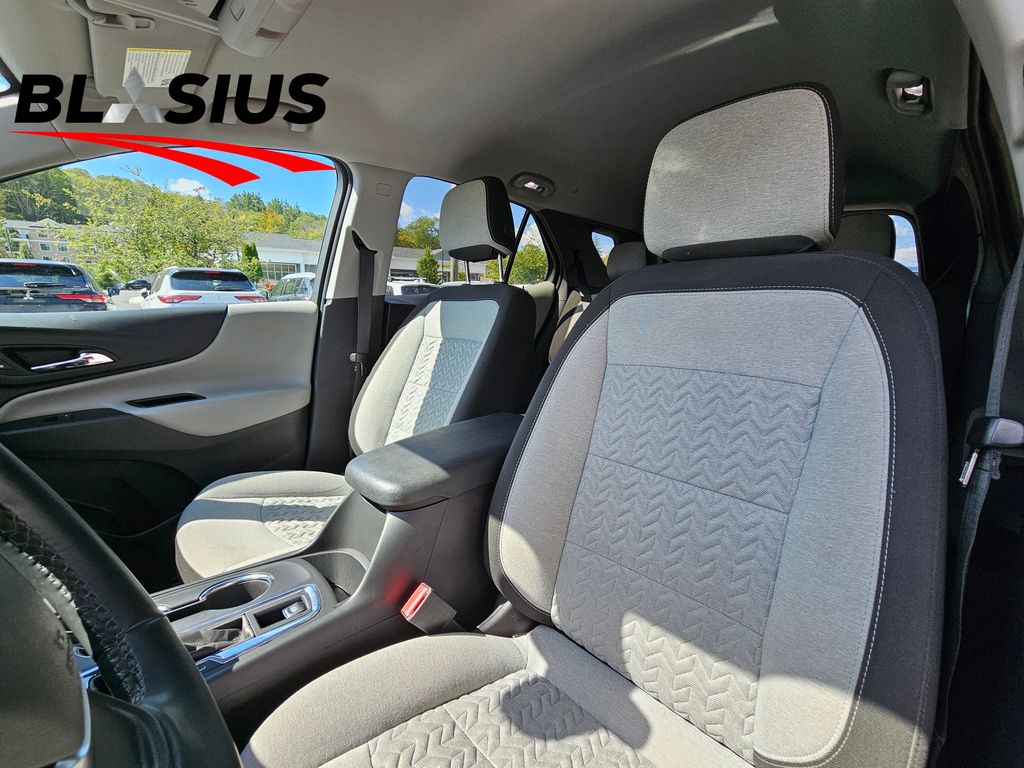 2024 Chevrolet Equinox LT photo 7