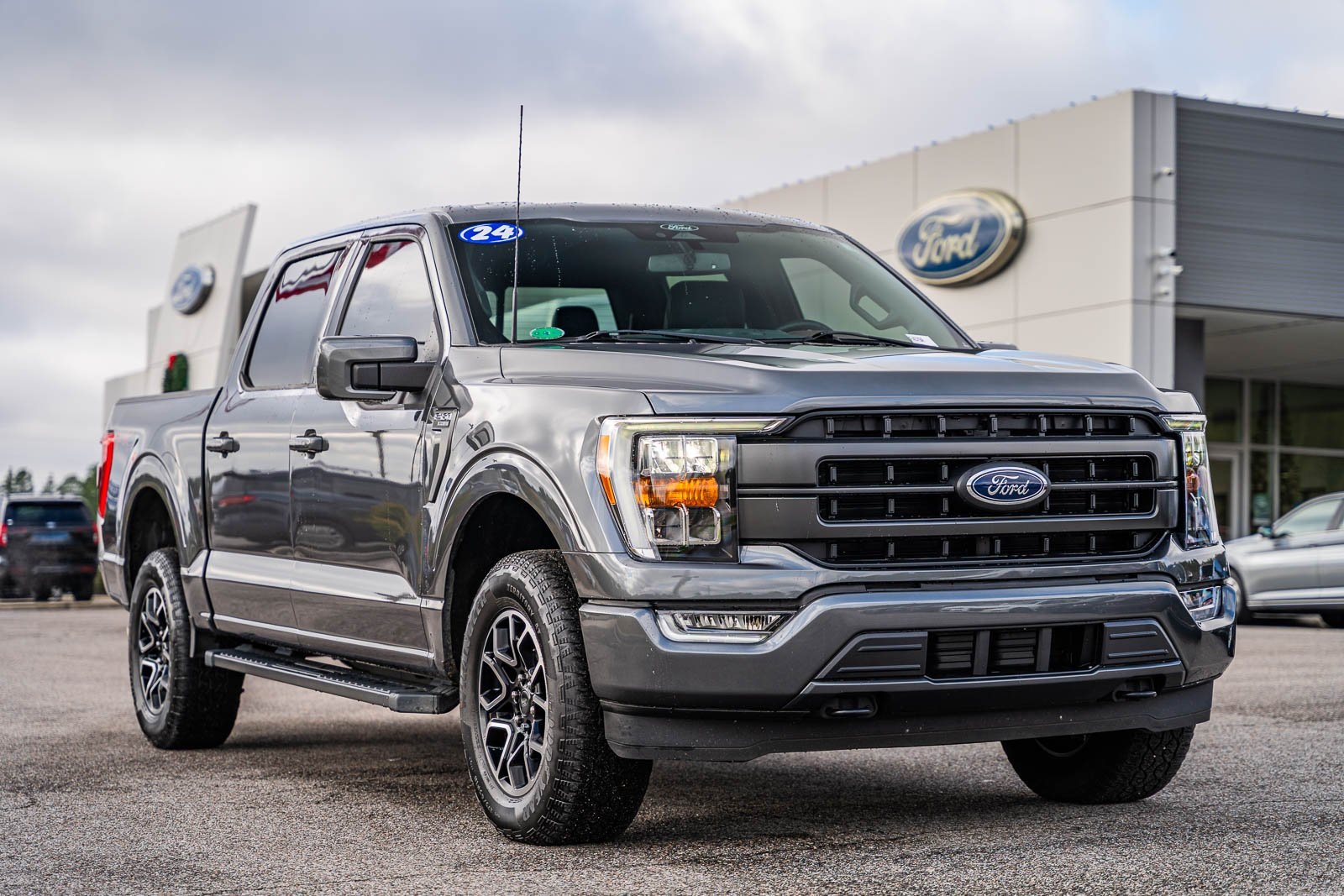 2022 Ford F-150 Lariat's photo