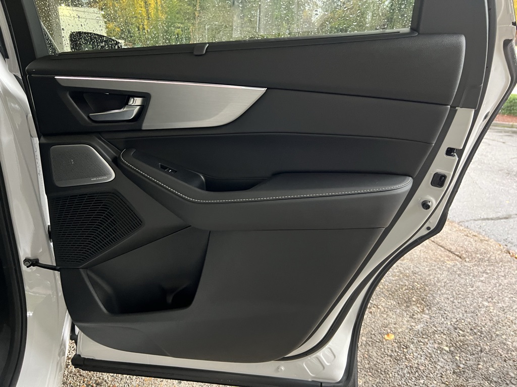 2026 Acura MDX Technology SH-AWD photo 24