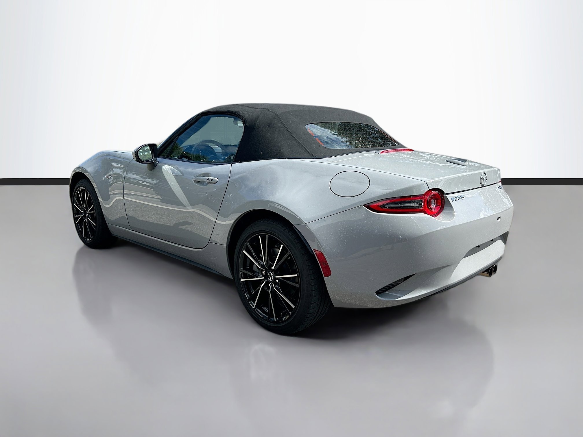 2024 Mazda MX-5 Miata Miata Grand Touring photo 3