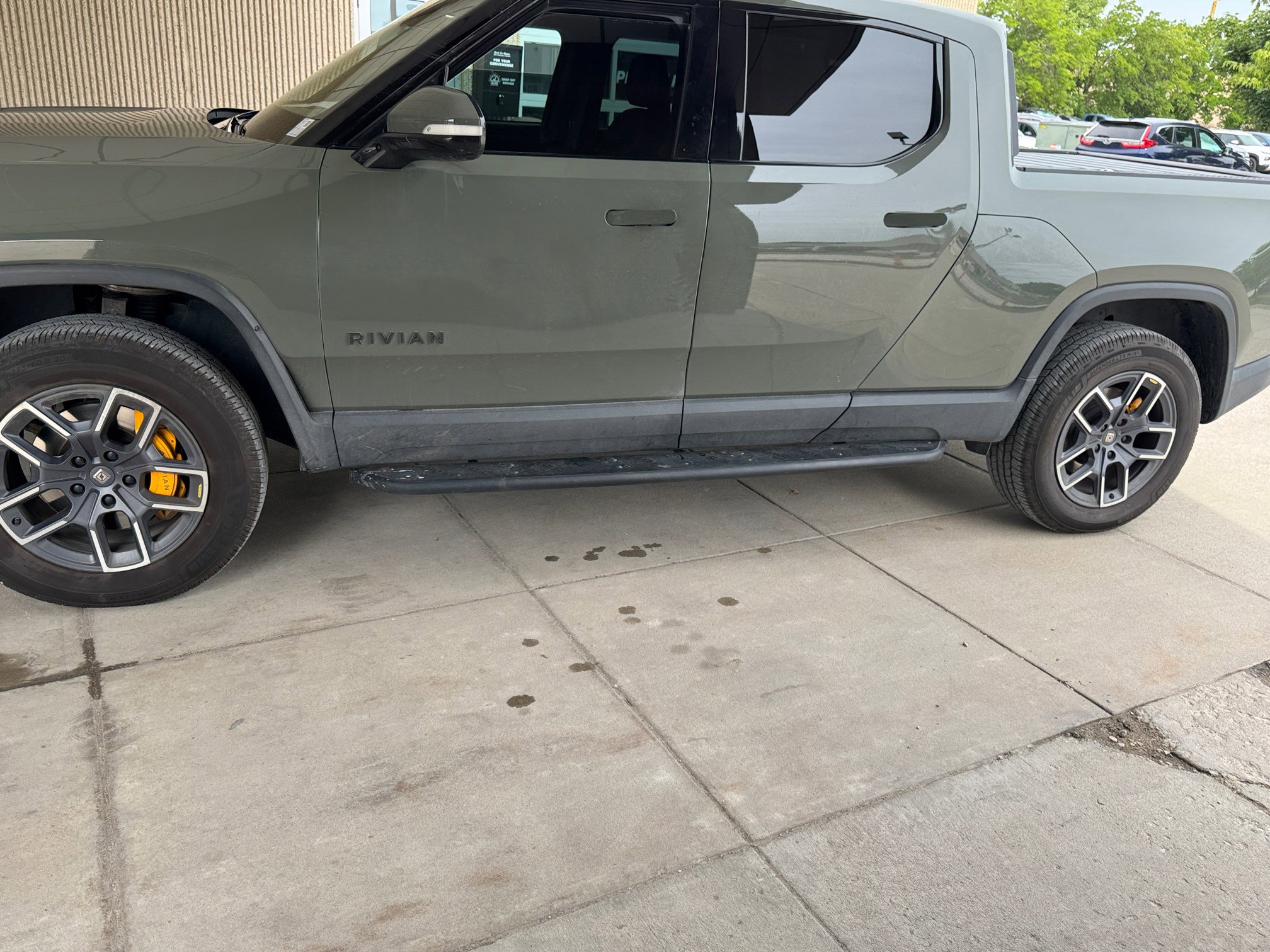 Certified 2022 Rivian R1T Launch Edition with VIN 7FCTGAAL9NN004575 for sale in Clive, IA