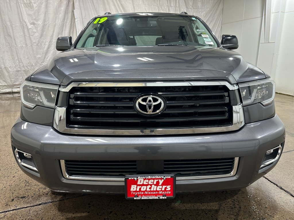 2019 Toyota Sequoia SR5 photo 10