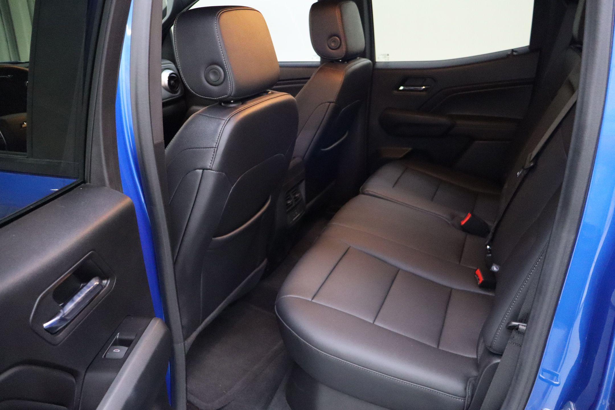 2024 Chevrolet Colorado LT photo 21