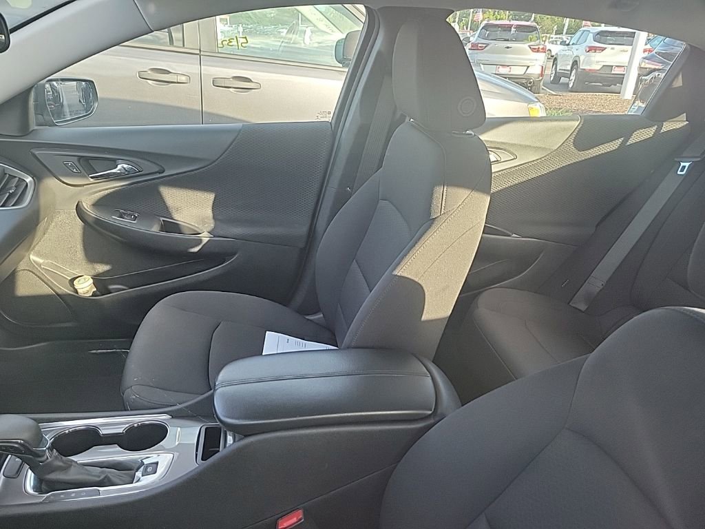 2023 Chevrolet Malibu 1LT photo 21
