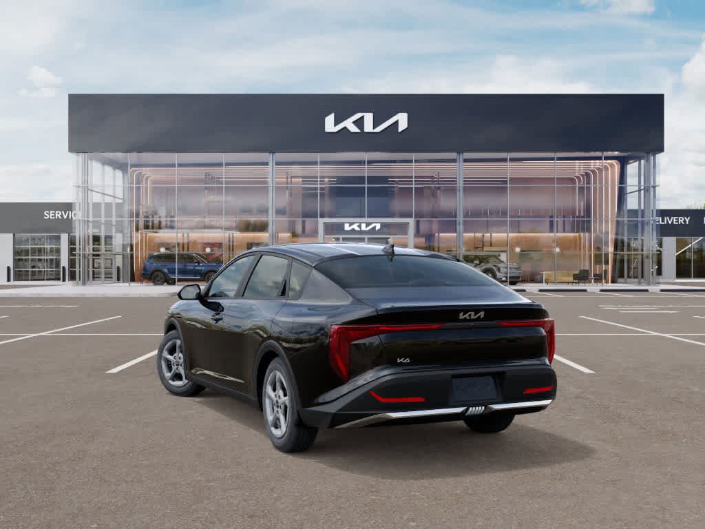 2025 Kia K4 LXS photo 3