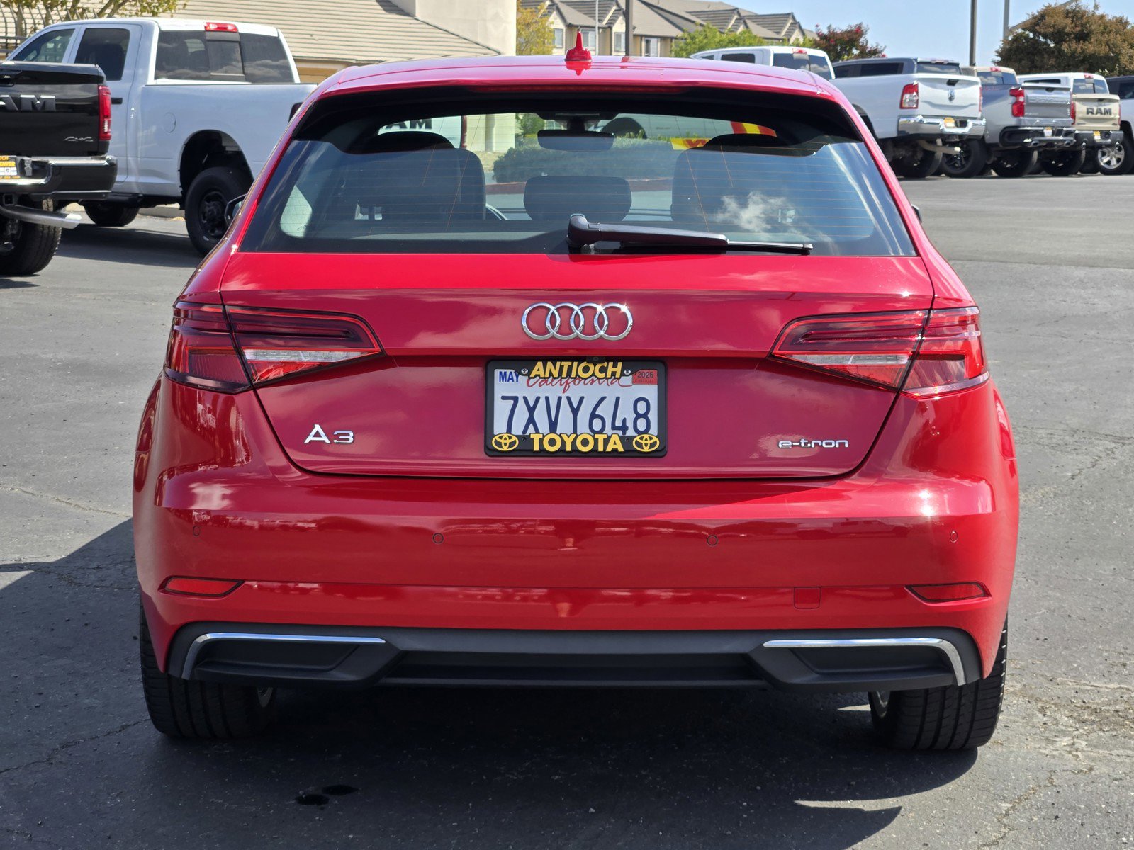 2017 Audi A3 E-tron Prestige photo 3