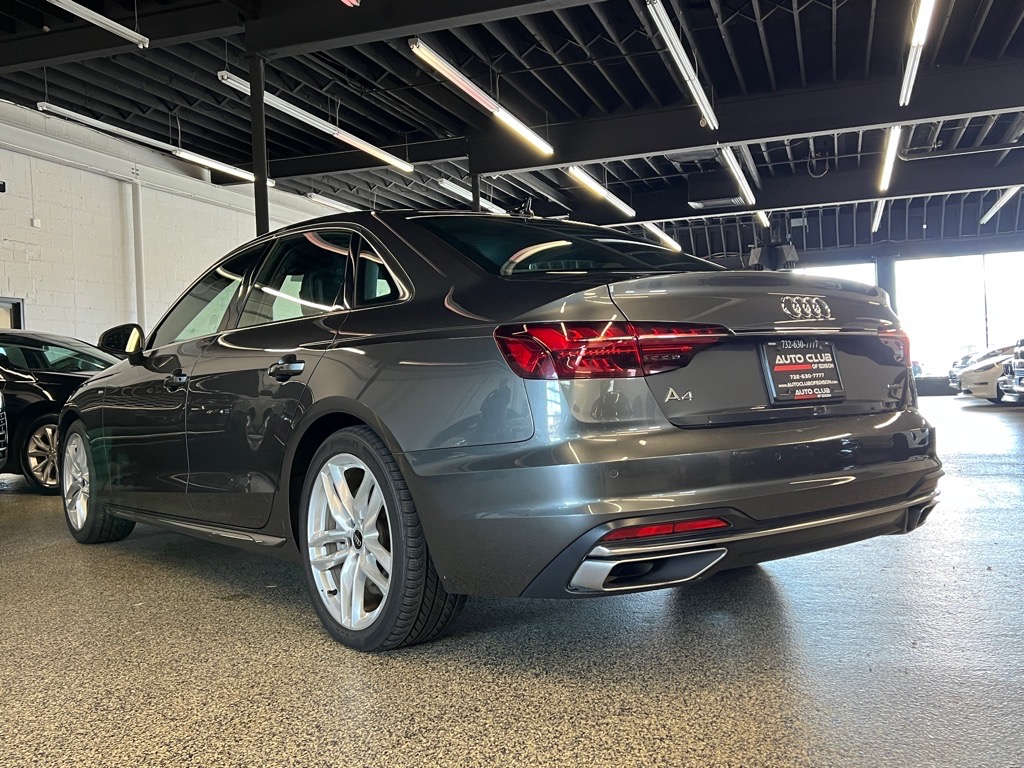 2024 Audi A4 S line Plus 45 TFSI photo 4