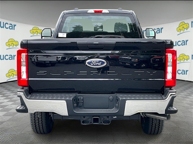 2026 Ford F-350 photo 4