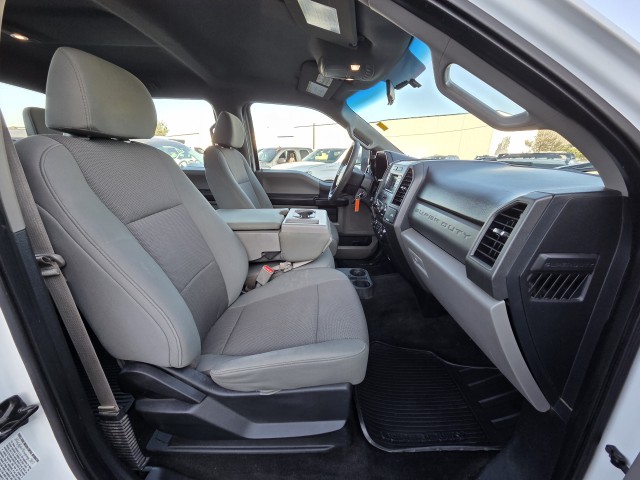 2017 Ford F-350 Platinum photo 37