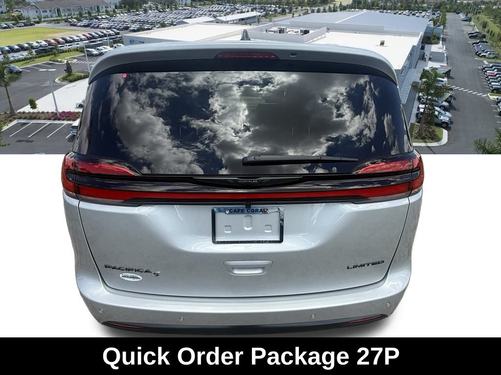 2026 Chrysler Pacifica Limited photo 5