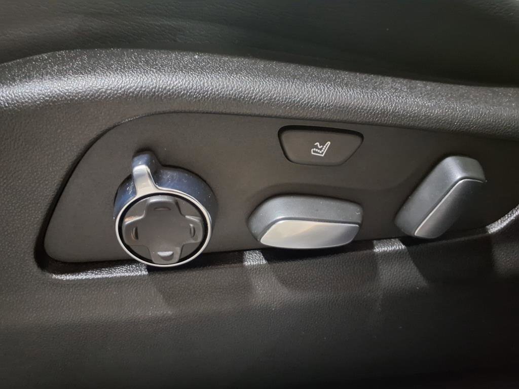 2023 Cadillac XT4 Premium Luxury photo 13