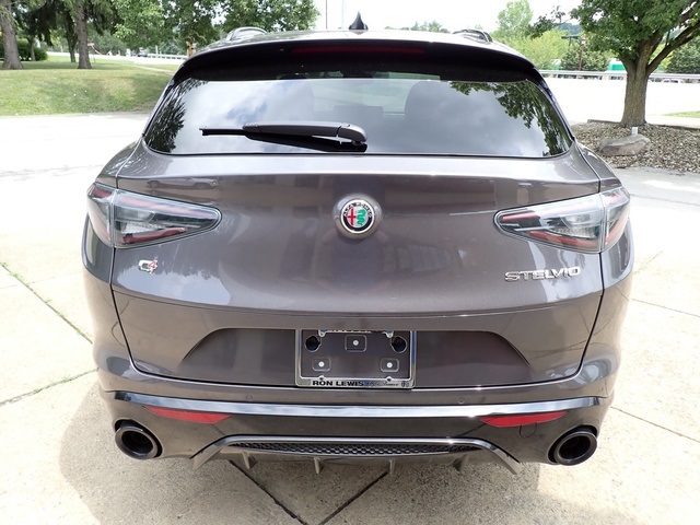 2025 Alfa Romeo Stelvio Sprint Base photo 4