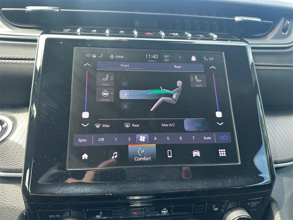 2024 Jeep Grand Cherokee Altitude photo 17