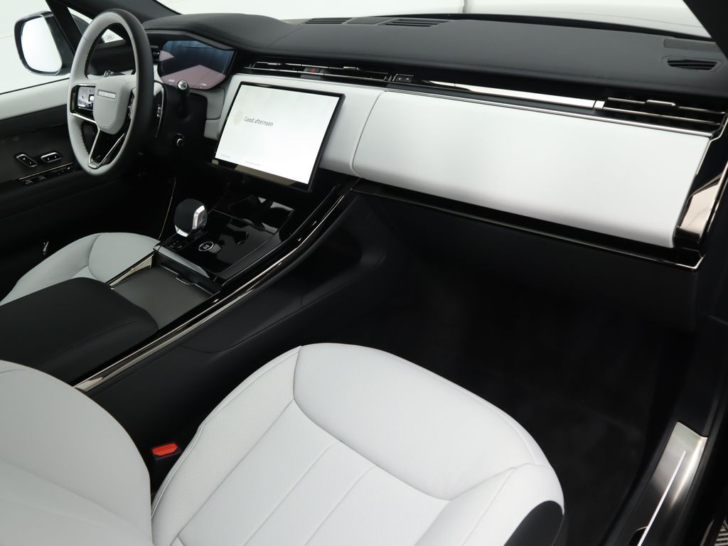 2025 Land Rover Range Rover Sport P530 Dynamic SE photo 13