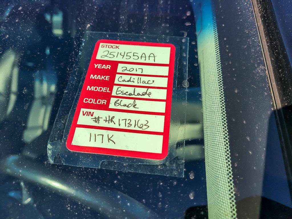 2017 CADILLAC ESCALADE ESV - Image 29