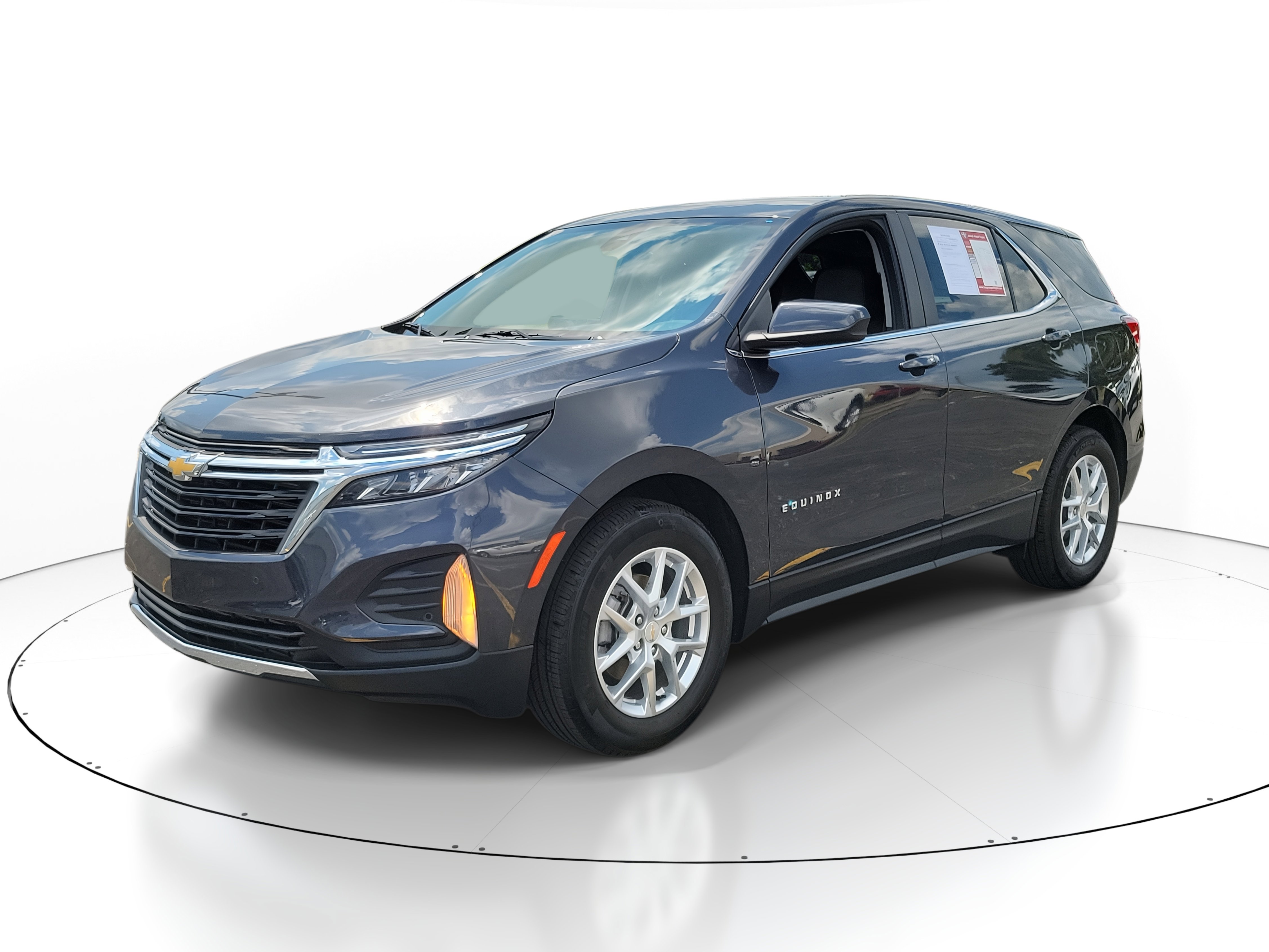 2022 Chevrolet Equinox LT photo 2