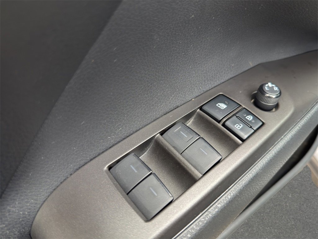 2021 Toyota Camry SE photo 11