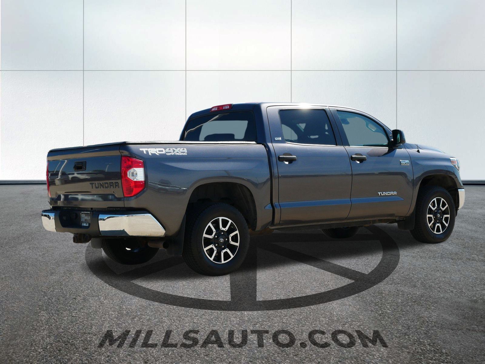 2018 Toyota Tundra SR5 photo 5