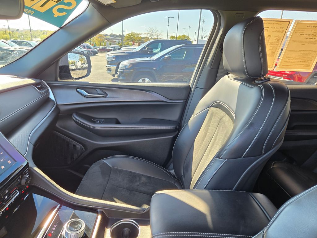 2023 Jeep Grand Cherokee Altitude X photo 22