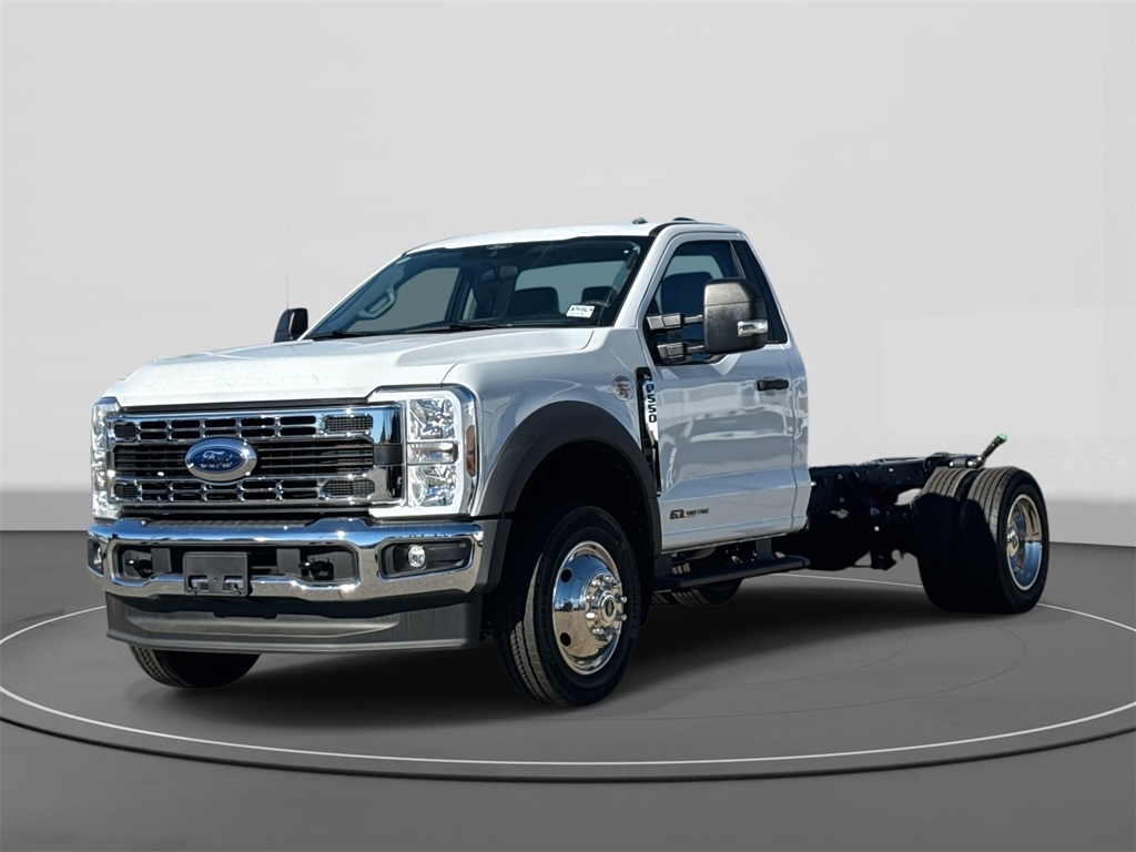 2025 Ford F-550 Super Duty Chassis Cab XL's photo