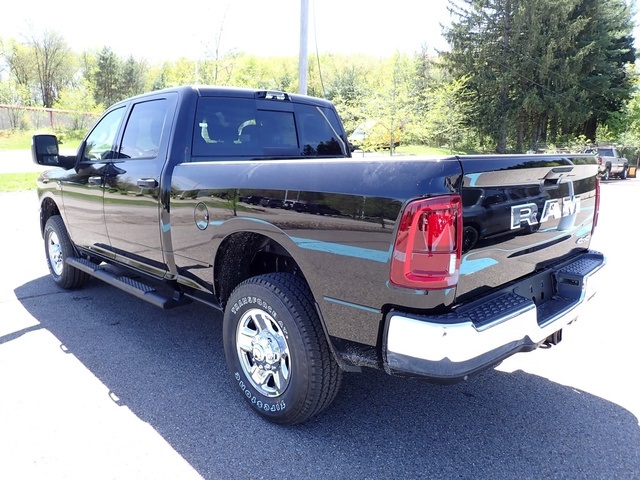 2025 Ram 3500 Tradesman photo 3