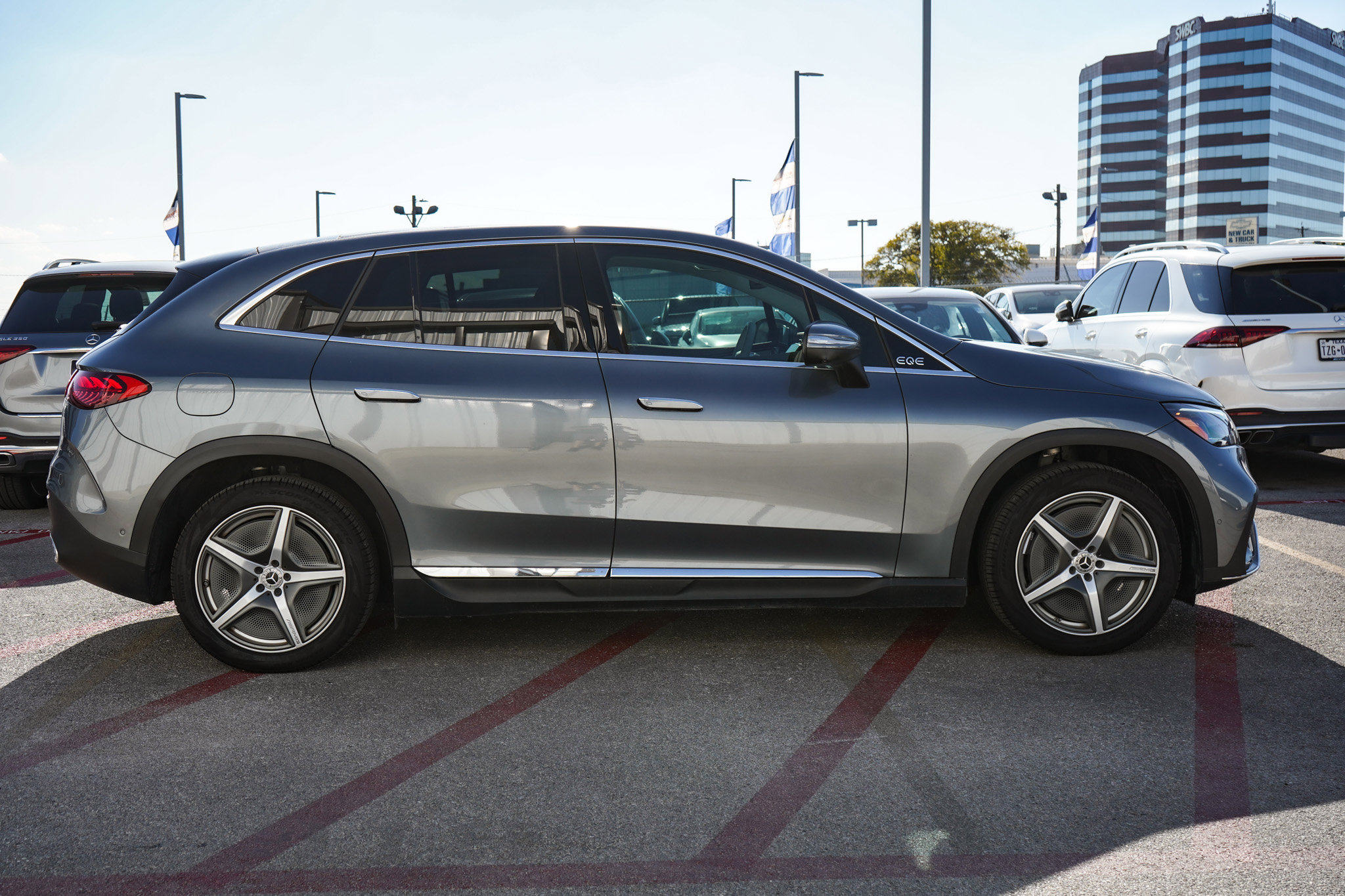 2023 Mercedes Benz EQE-Class SUV photo 5