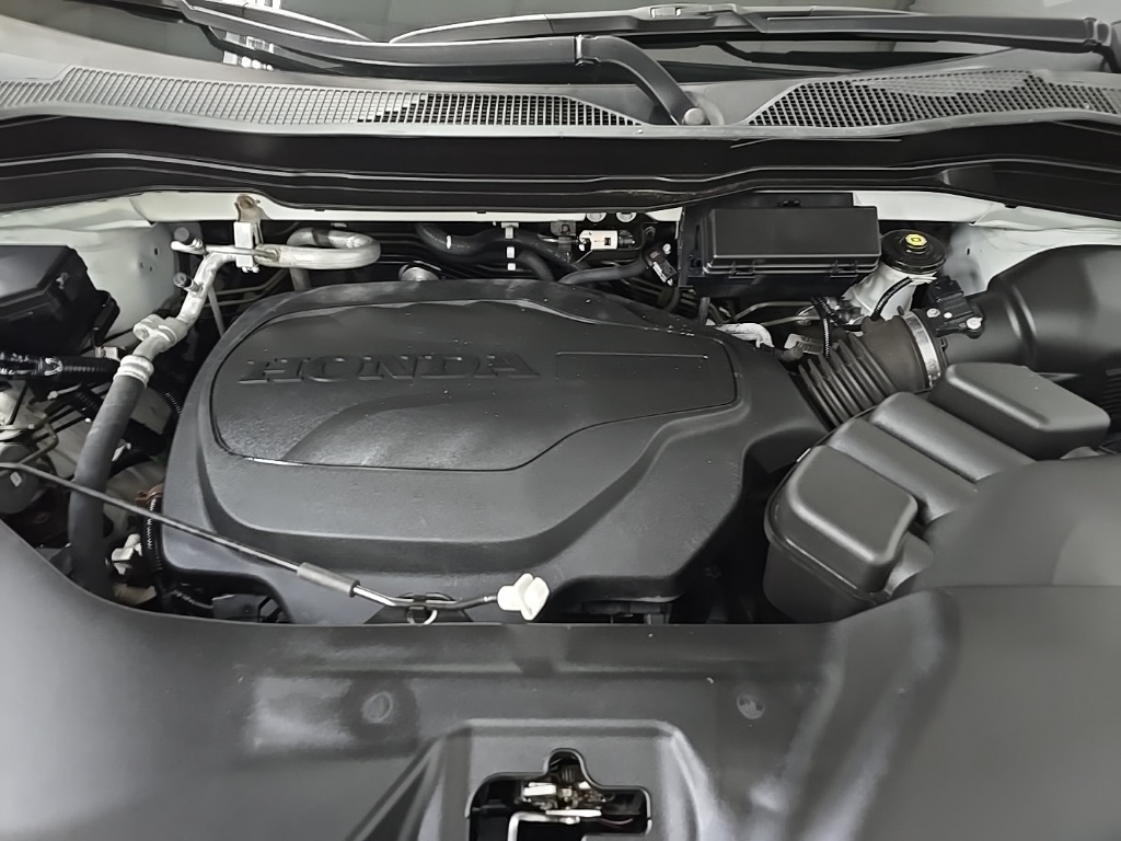 2021 Honda Ridgeline Black Edition photo 12
