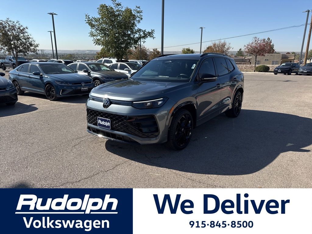 2026 Volkswagen Tiguan SE R-LINE BLACK's photo