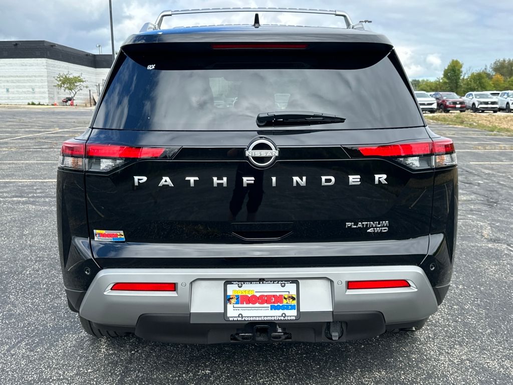 2025 Nissan Pathfinder Platinum photo 4