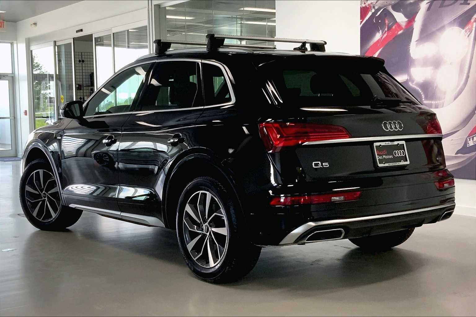2022 Audi Q5 45 S line Premium photo 3
