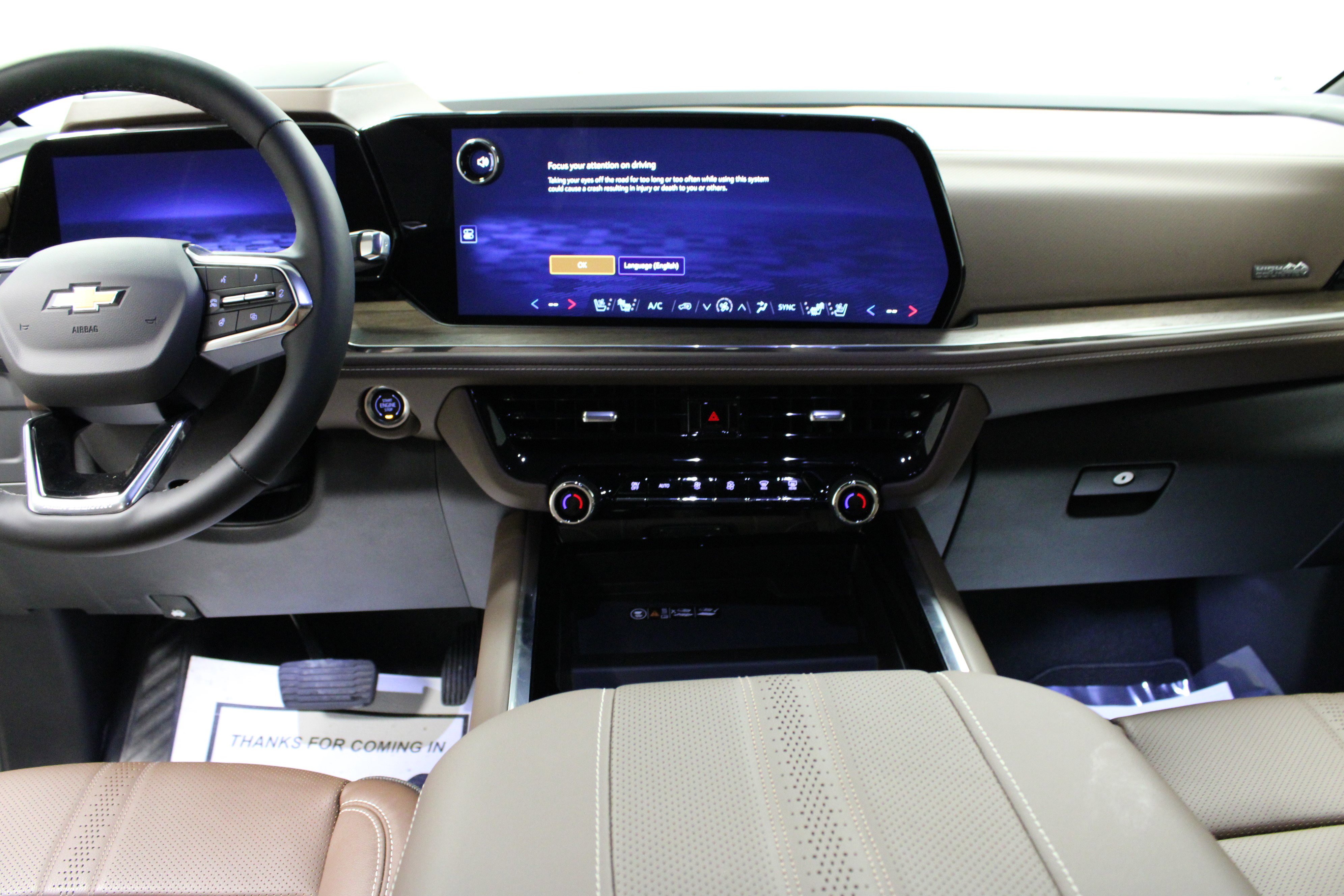 2025 Chevrolet Suburban High Country photo 13