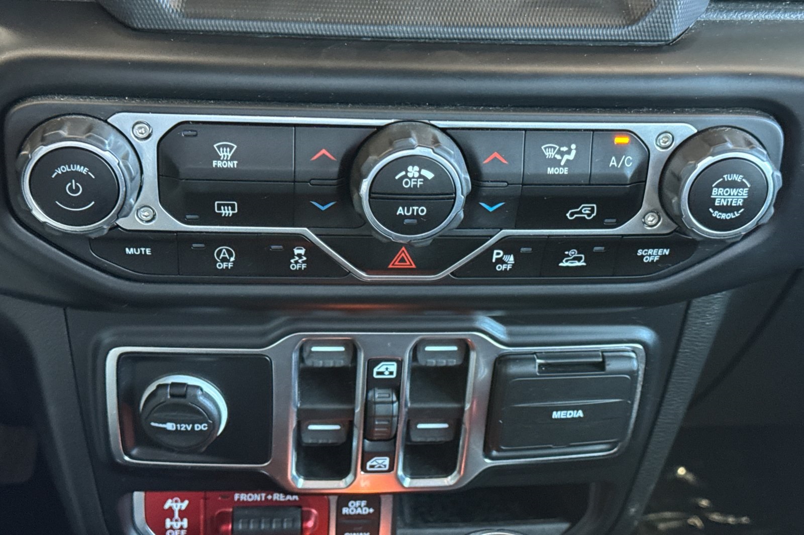 2022 Jeep Gladiator Rubicon photo 20