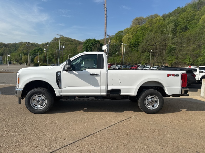 2025 Ford F-350 XL photo 4