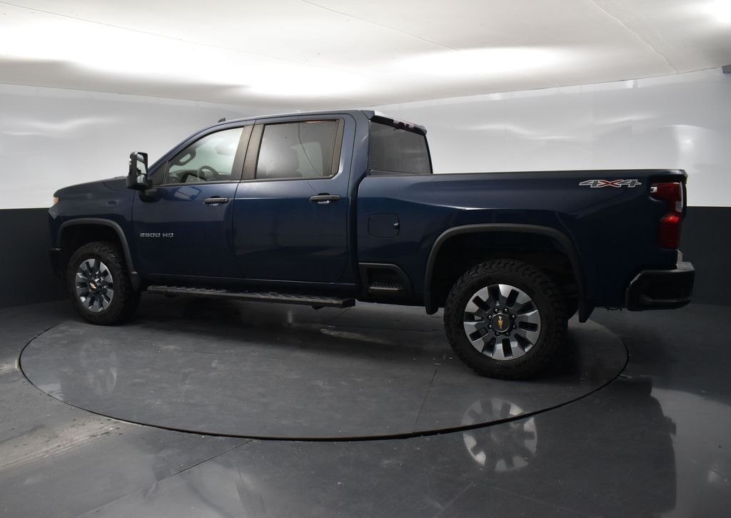 2023 Chevrolet Silverado 2500HD Custom photo 4