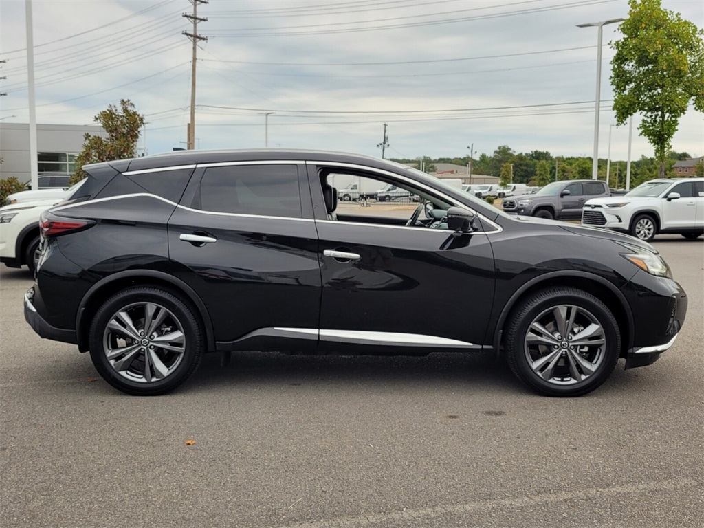 2021 Nissan Murano Platinum photo 2
