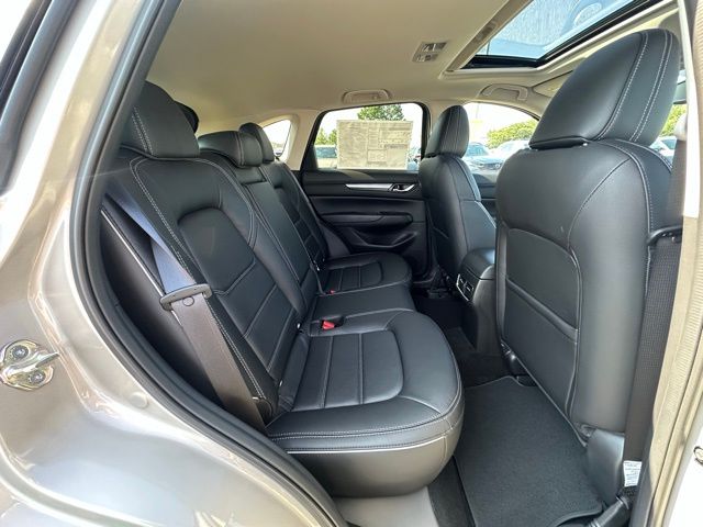 2025 Mazda CX-5 2.5 S Preferred photo 31