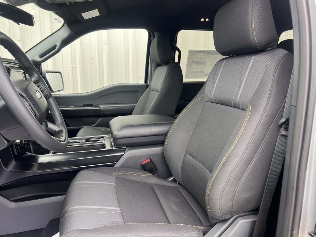2025 Ford F-150 STX photo 17