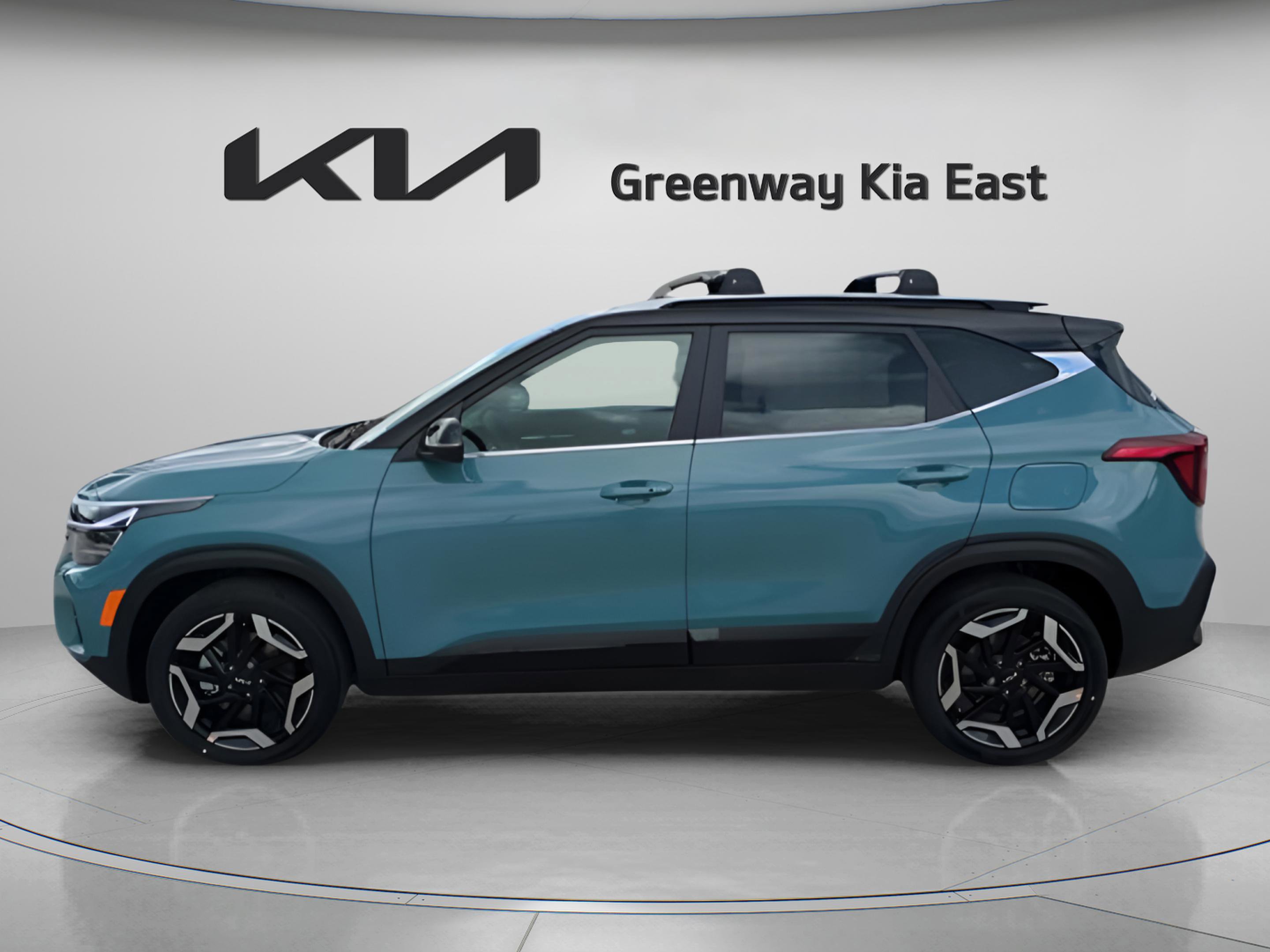 2026 Kia Seltos SX photo 3