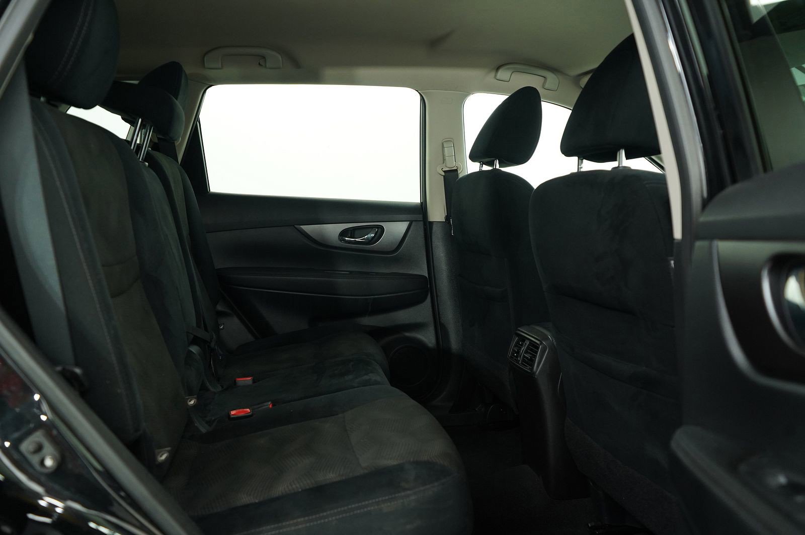 2016 Nissan Rogue SV photo 10