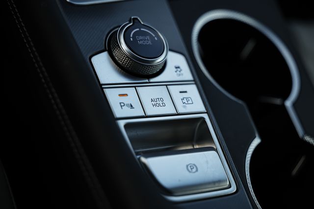 2025 Genesis G70 3.3T Sport Advanced photo 40