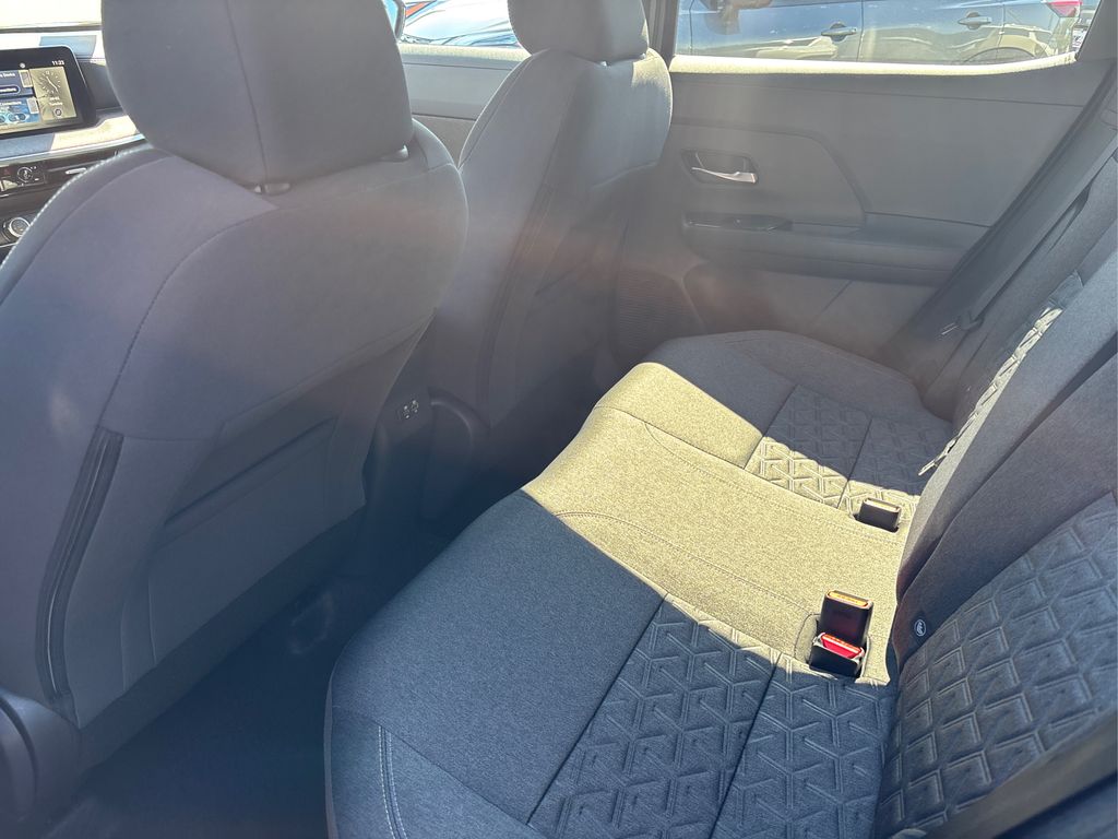 2025 Nissan Kicks SV photo 15