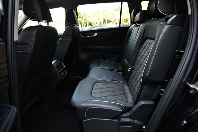 2024 Volkswagen Atlas SEL Premium R-Line photo 24