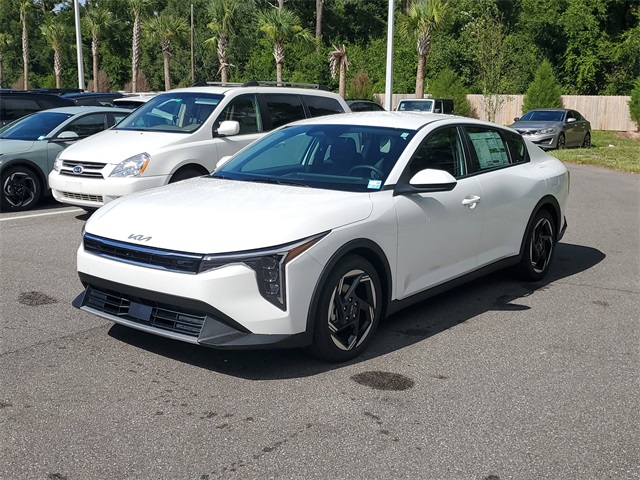 2025 Kia K4 EX photo 3